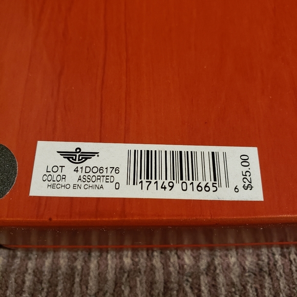 Jewelry Box with Target inside - Picture 9 of 16